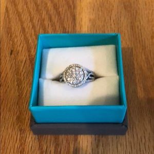 EFFY .98 Carat, 14k white gold Diamond  Ring!